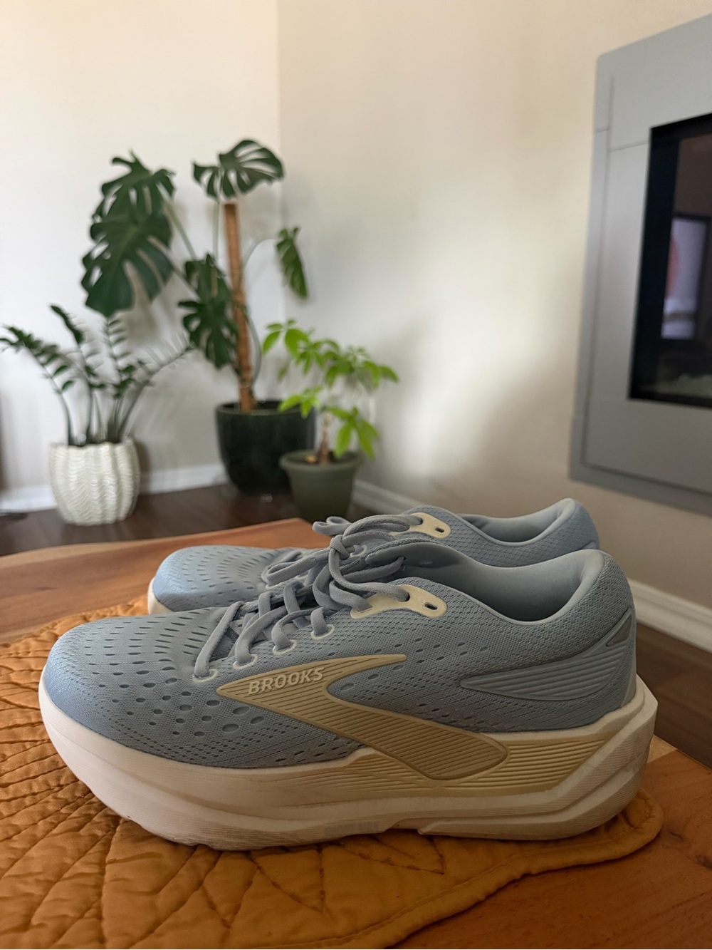 Brooks Ghost Max